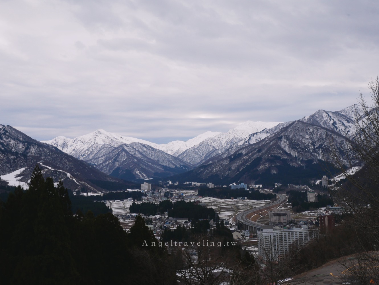 滑雪裝備清單大全｜新手滑雪必看購買與租借建議（附懶人清單）