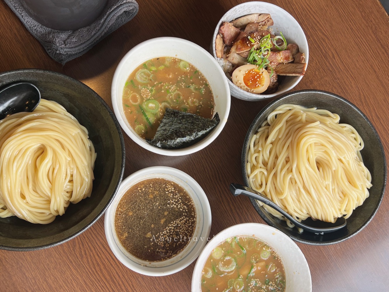 越後湯澤美食地圖！教練們最愛的5 大必吃排隊溫泉街美食：燒肉、拉麵、甜點一次收集！